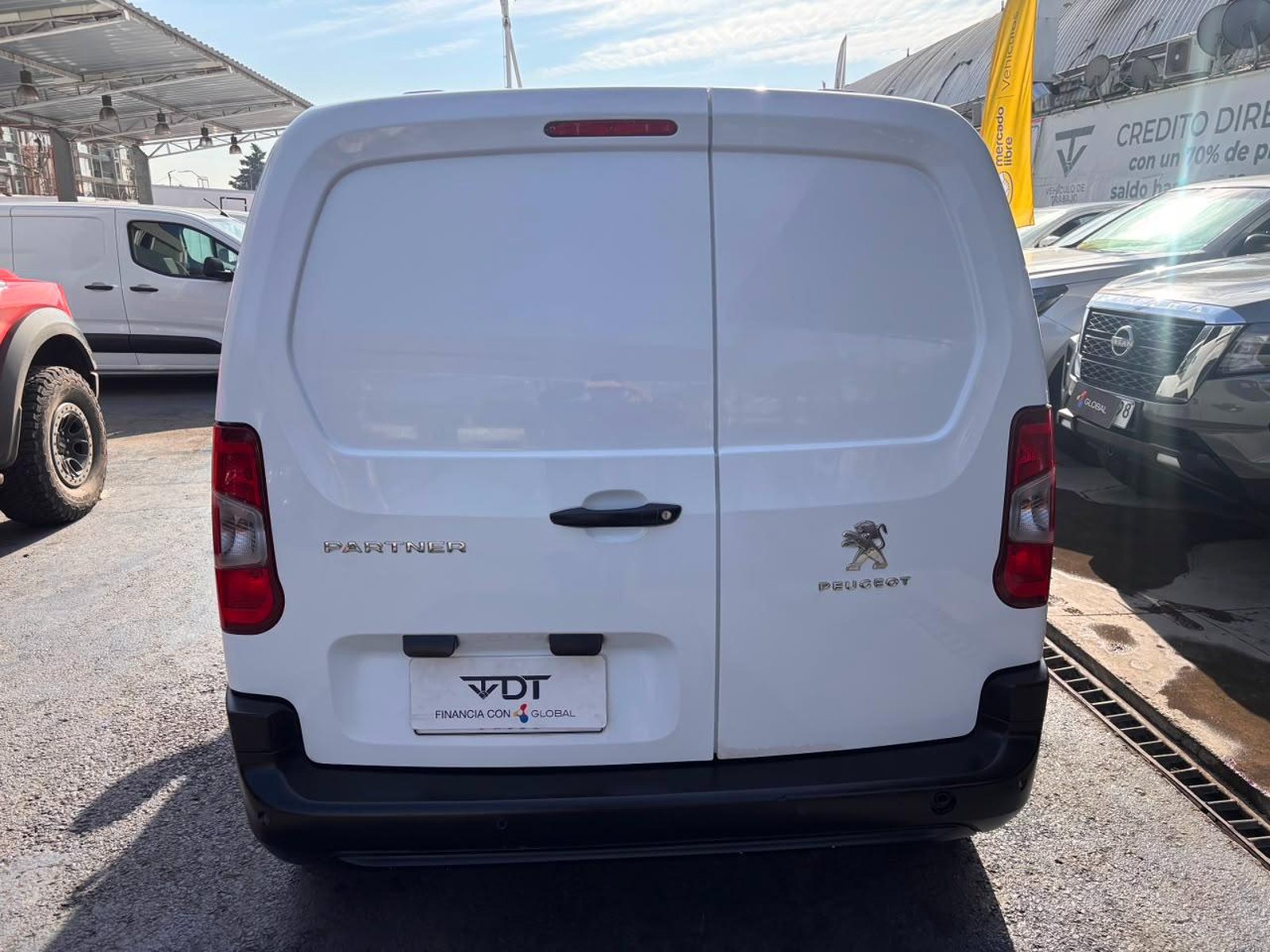 Peugeot PARTNER HDI 92 L1 1.6 2022 - Imagen 7 de 10