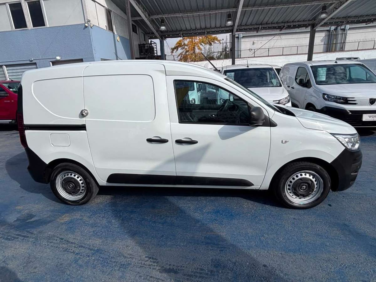 Renault EXPRESS 1.5 2023 - Imagen 4 de 10