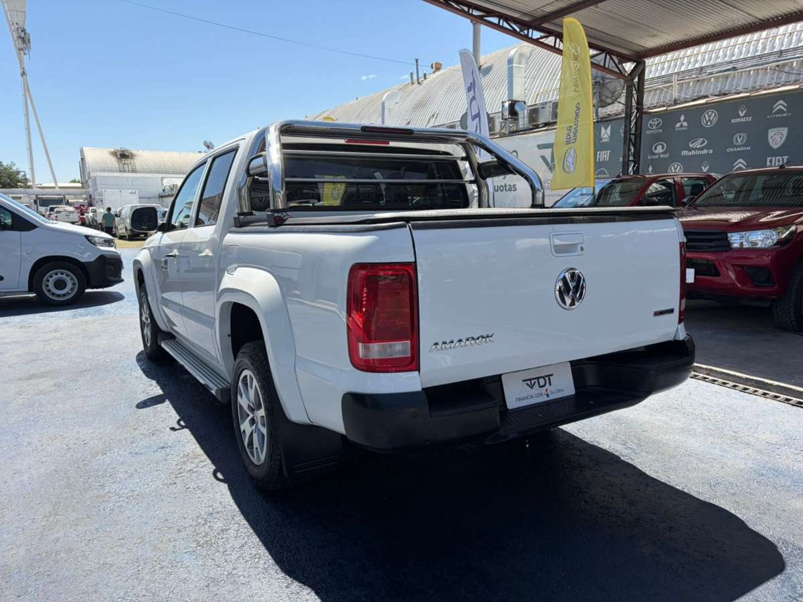Volkswagen AMAROK DCAB TDI DOHC 4X4 2.0 AUT COMFORTLINE 2022 - Imagen 3 de 10