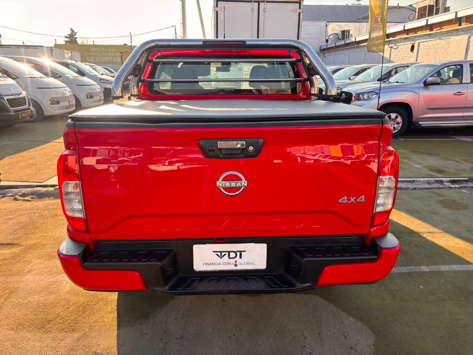 Nissan NAVARA D CAB MT 4X4 2.3 2023 - Imagen 7 de 10