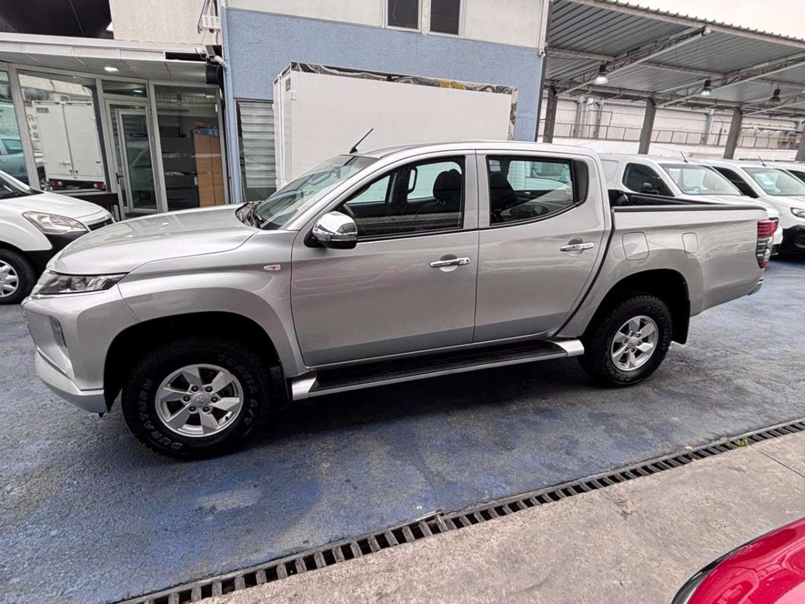 Mitsubishi L200 KATANA CRT 4X4 2.2 2024 - Foto 4 de 10