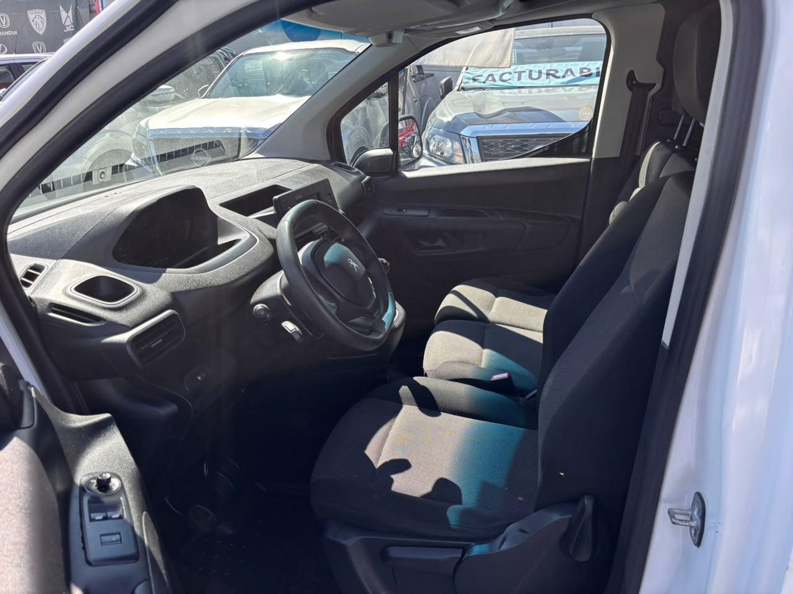 Peugeot PARTNER 2021 - Imagen 9 de 10