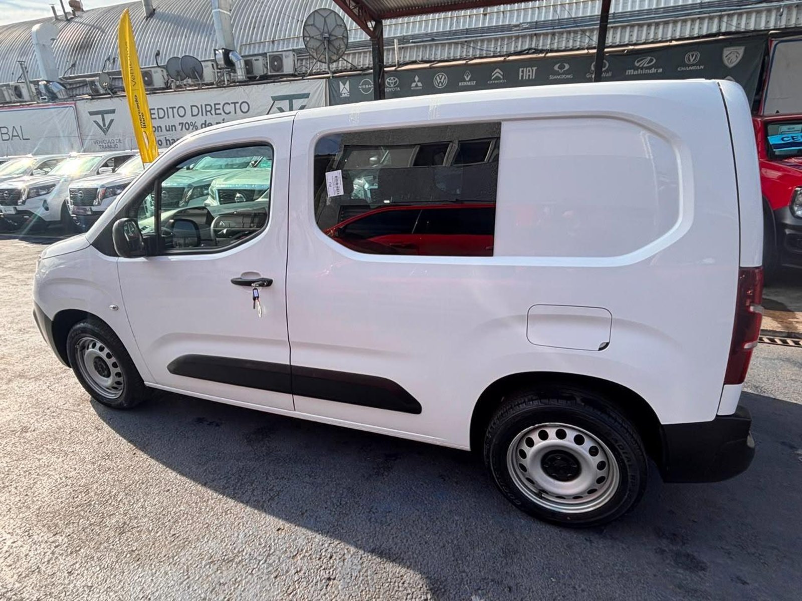 Peugeot PARTNER HDI 92 L1 1.6 2022 - Imagen 5 de 10