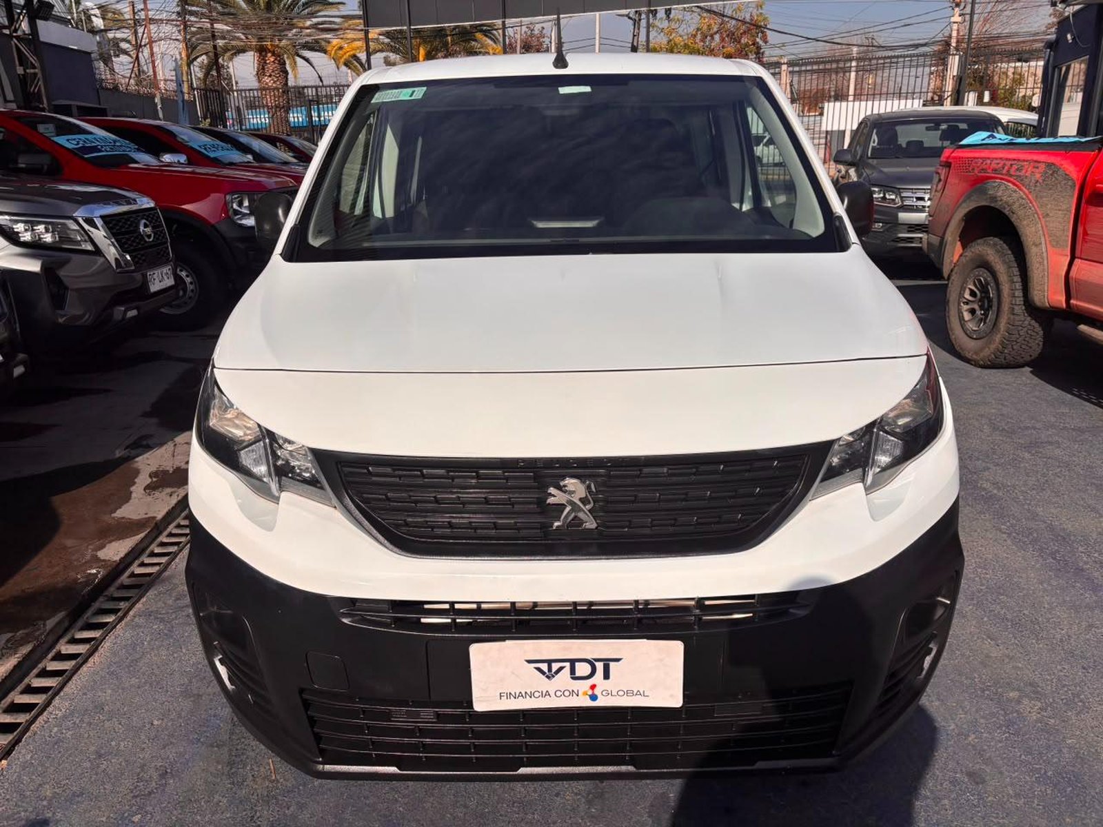 Peugeot PARTNER HDI 92 L1 1.6 2022 - Foto 2 de 10