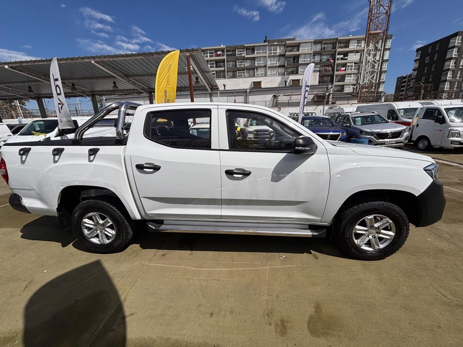 Maxus T60 2.8 DX DIESEL DOB. CAB 4X2 6MT 4P 2024 - Foto 4 de 10