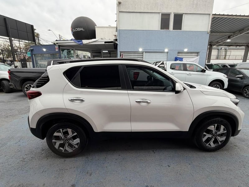 Kia SONET EX 1.5 2022 - Imagen 4 de 10