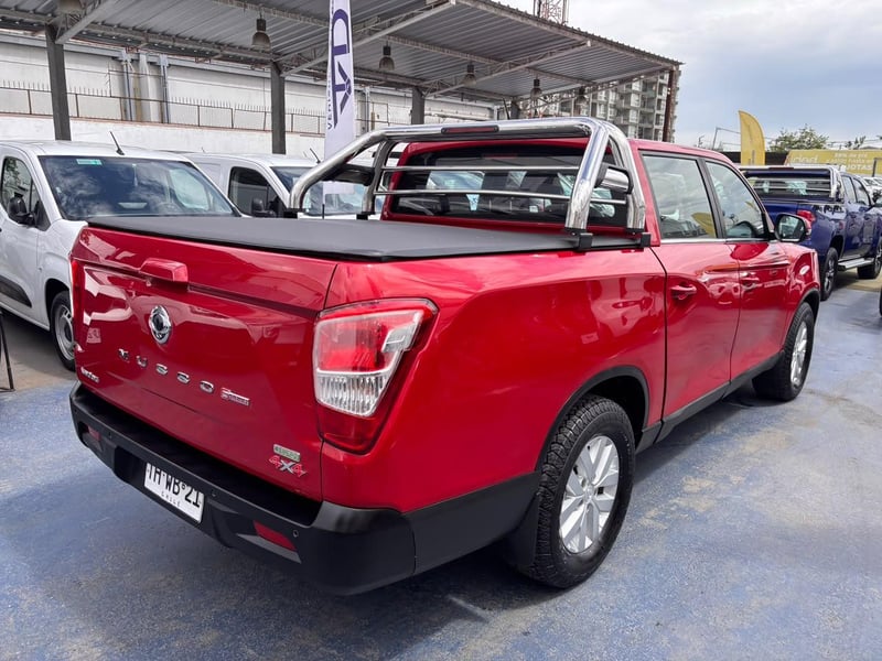 SsangYong Grand Musso GLX 2.2L 4X4 6MT 2024 - Imagen 8 de 10