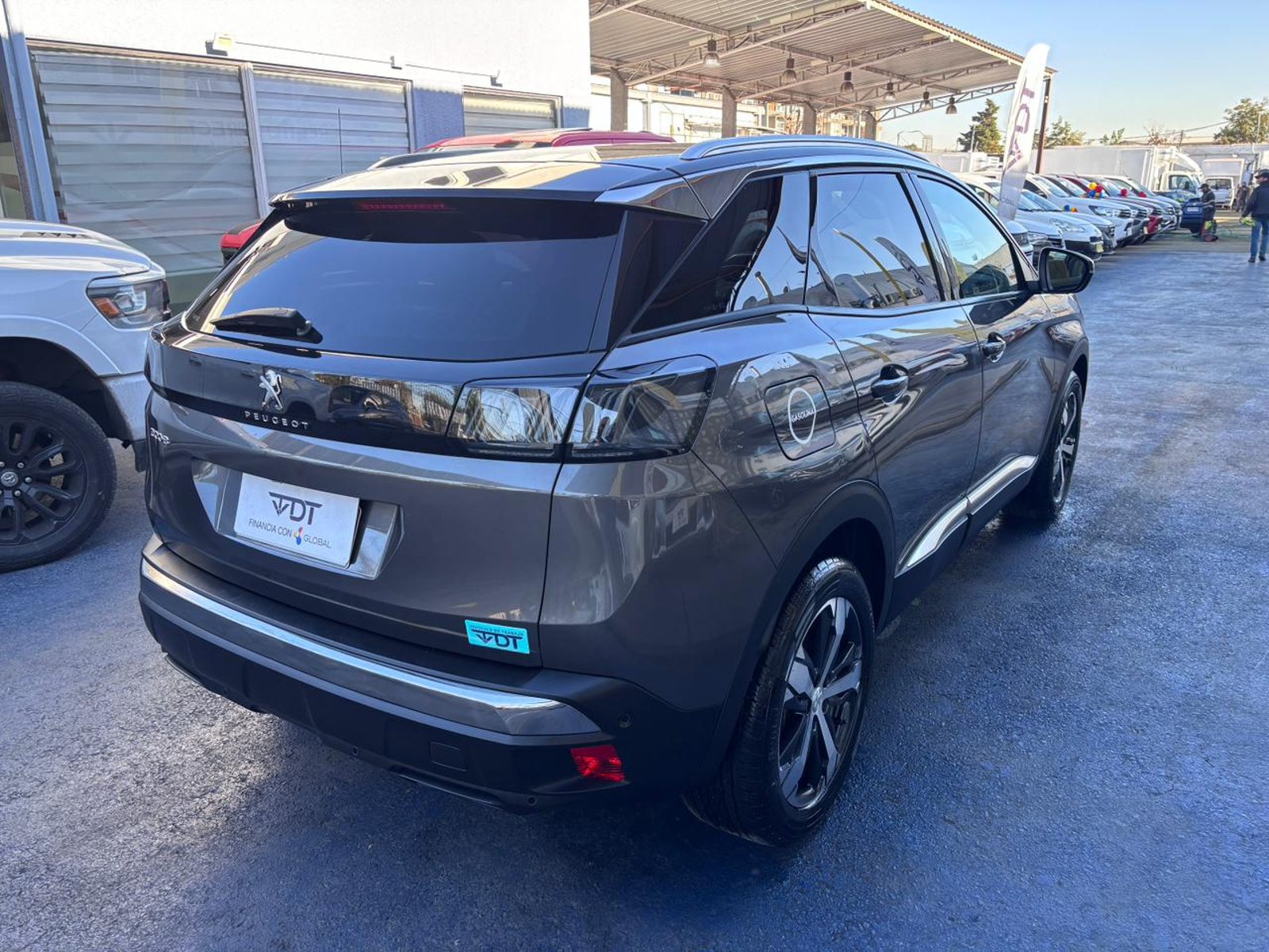 Peugeot 3008 Allure 1.6 THP AT 2024 - Imagen 8 de 10