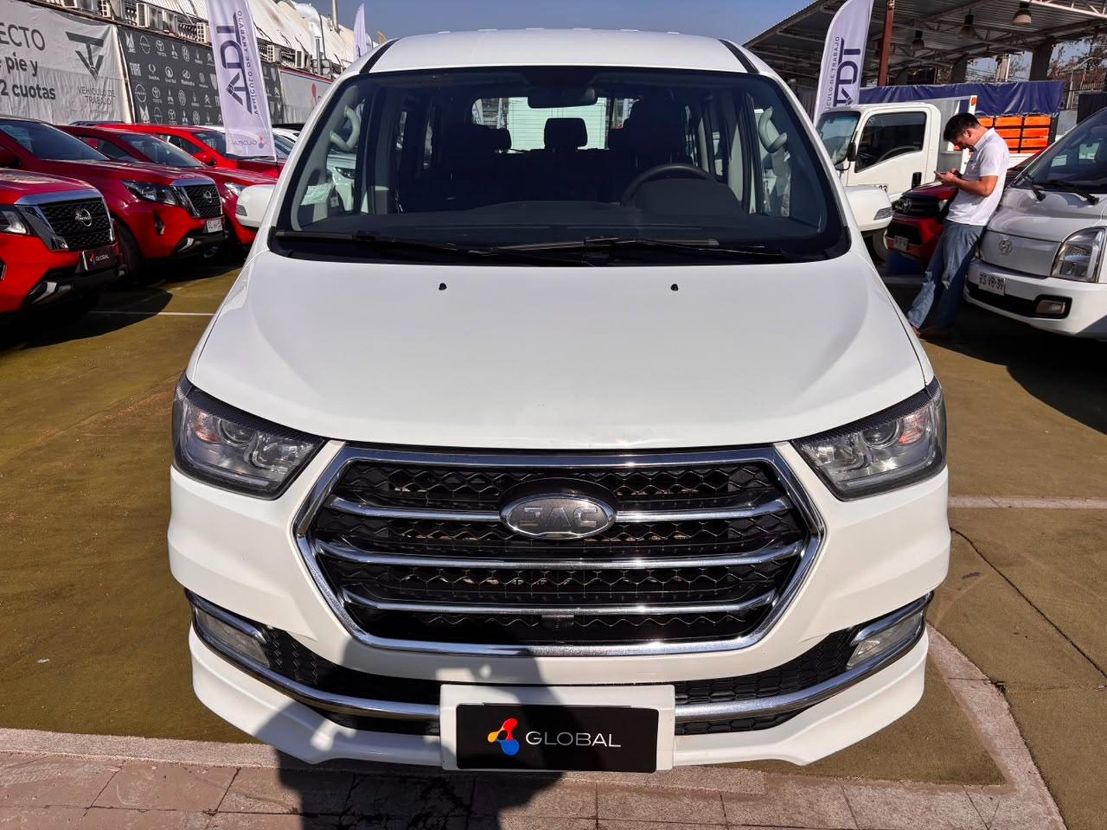 JAC REFINE 2023 - Foto 2 de 10