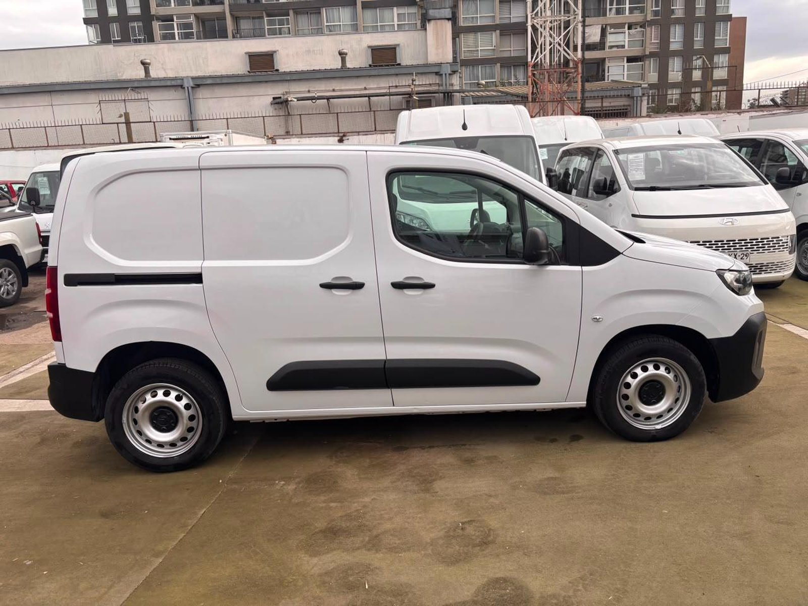 Citroën Berlingo 2025 - Imagen 4 de 10