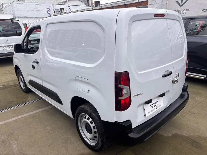 Opel COMBO 2023 - Imagen 6 de 10