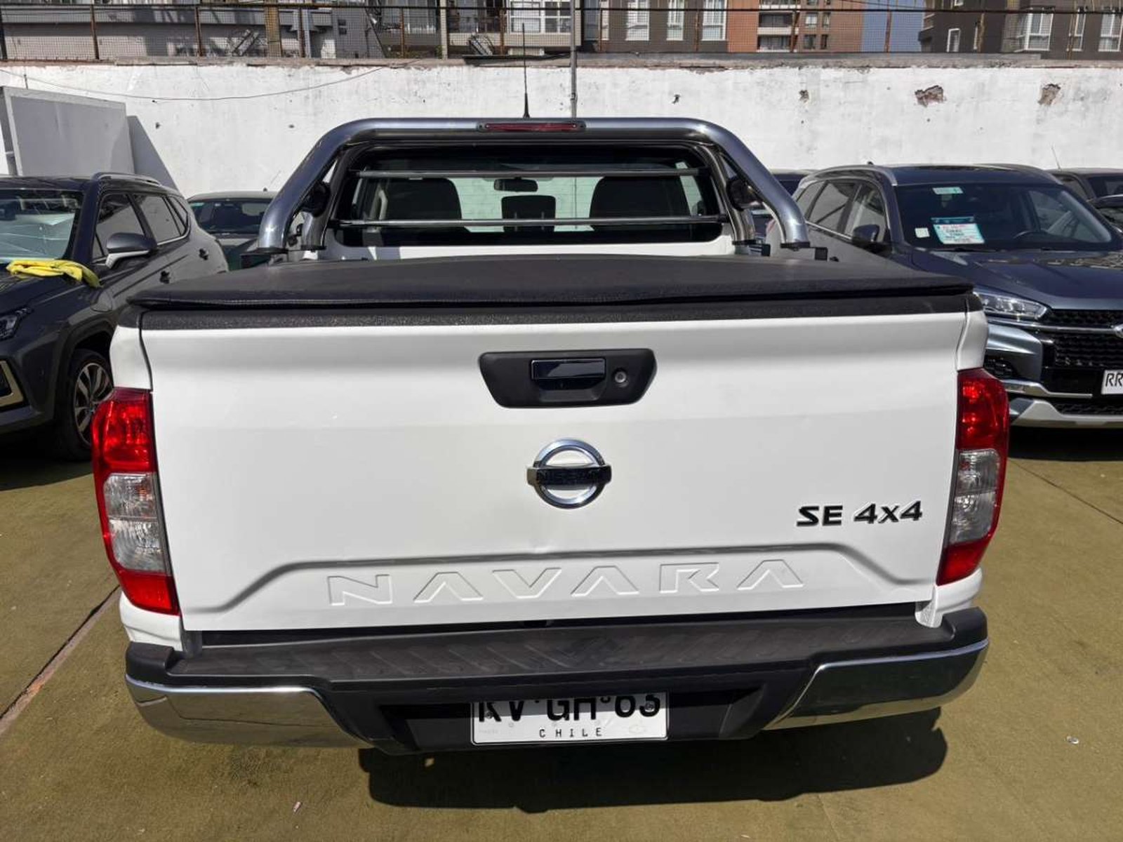 Nissan NAVARA D CAB MT 4X4 2.3 2022 - Imagen 7 de 10