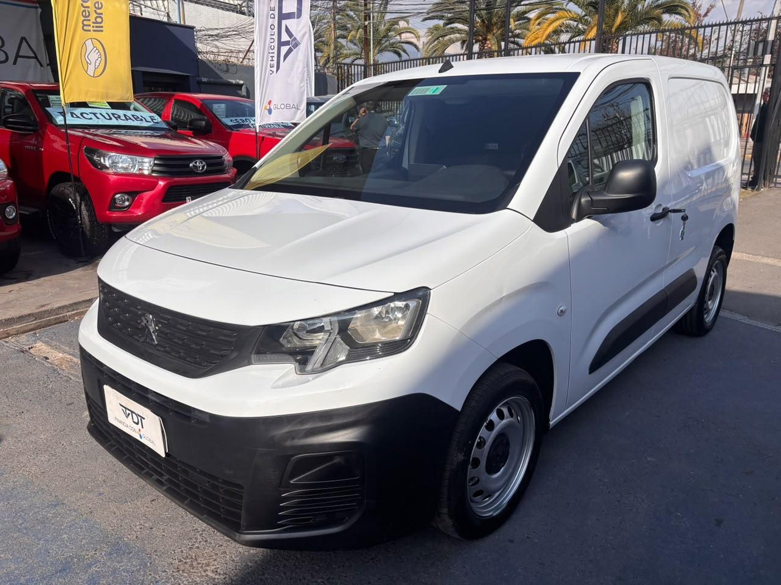 Peugeot PARTNER 2023 - Imagen 3 de 10