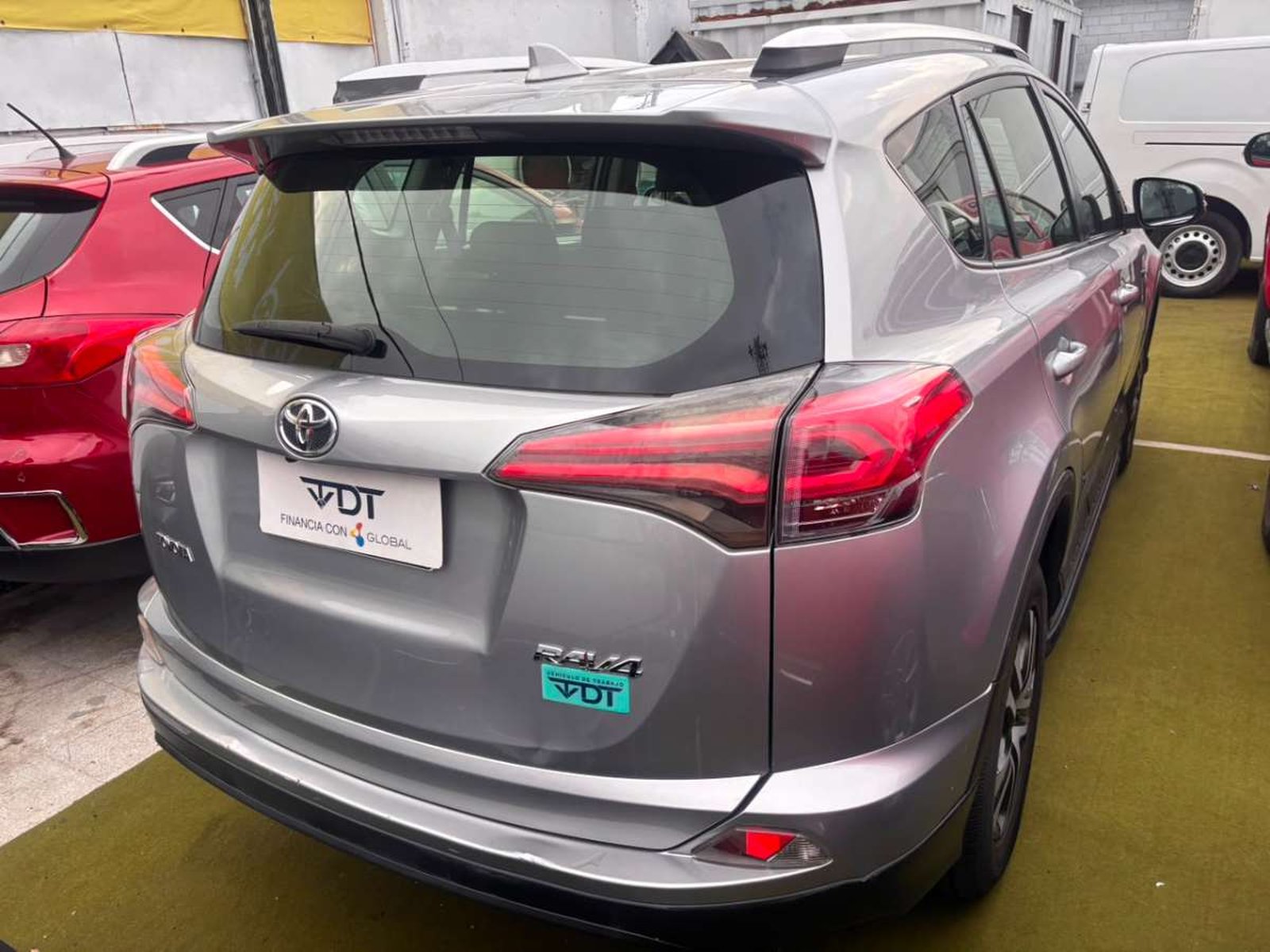 Toyota RAV 4 2019 - Imagen 7 de 10