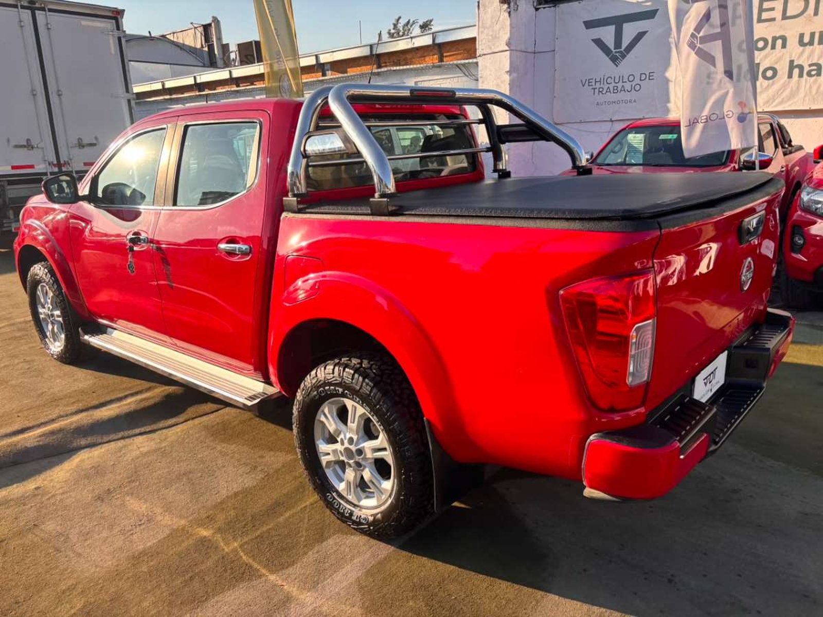 Nissan NAVARA D CAB MT 4X4 2.3 2023 - Imagen 6 de 10