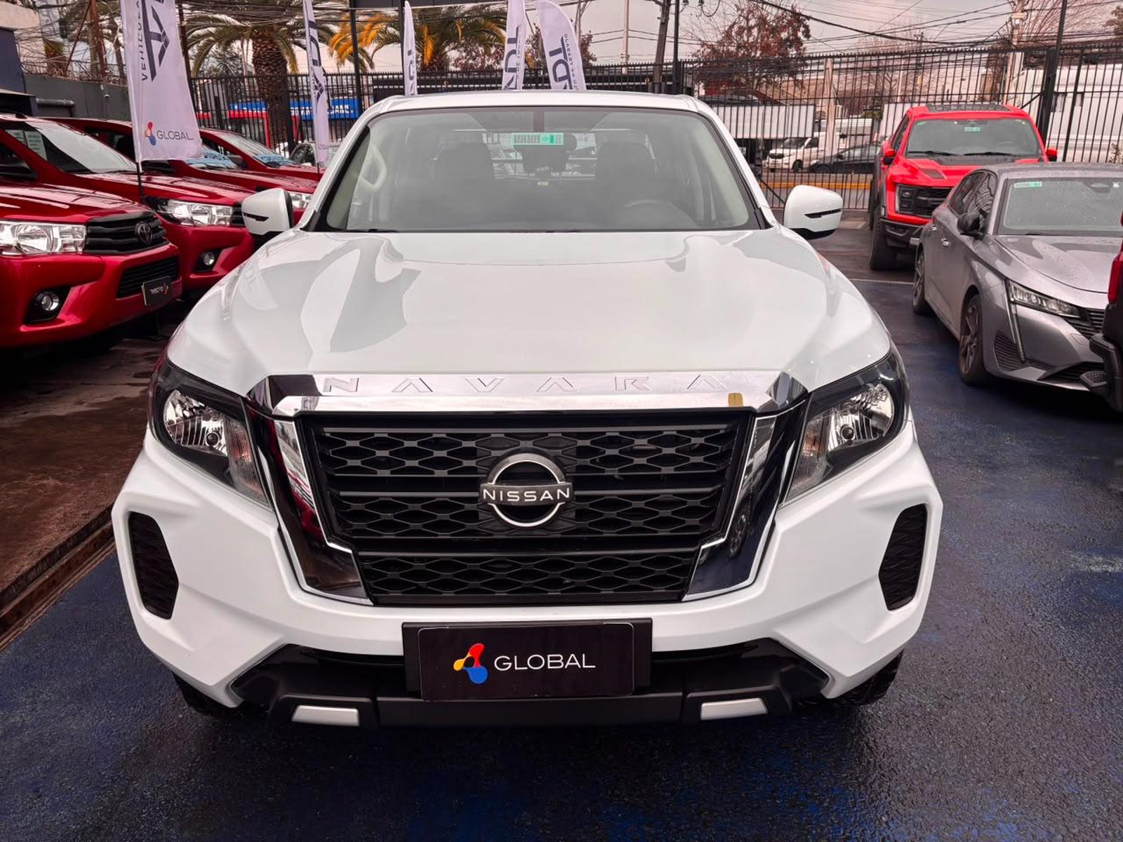 Nissan NAVARA (D23) DC 2.3 HO AT 4X4 XE 4X4 2.3 DIESEL 2024 - Foto 2 de 10
