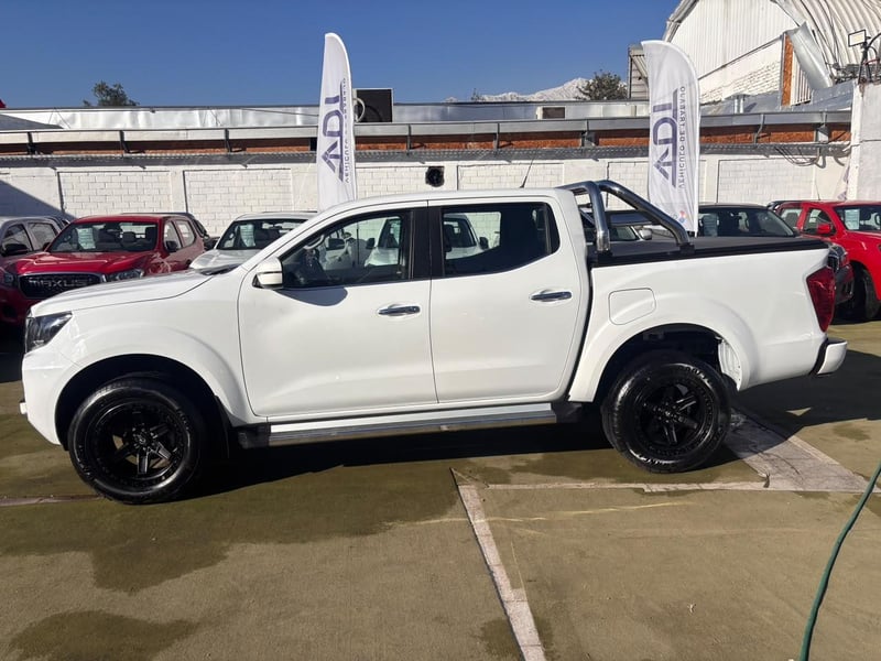 Nissan NAVARA D CAB 2.3 xe 4x2 2023 - Imagen 5 de 10