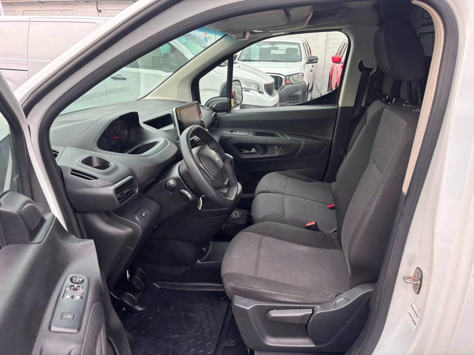 Peugeot PARTNER HDI 92 L2 1.6 L2 1.6 Diesel 2023 - Imagen 10 de 10
