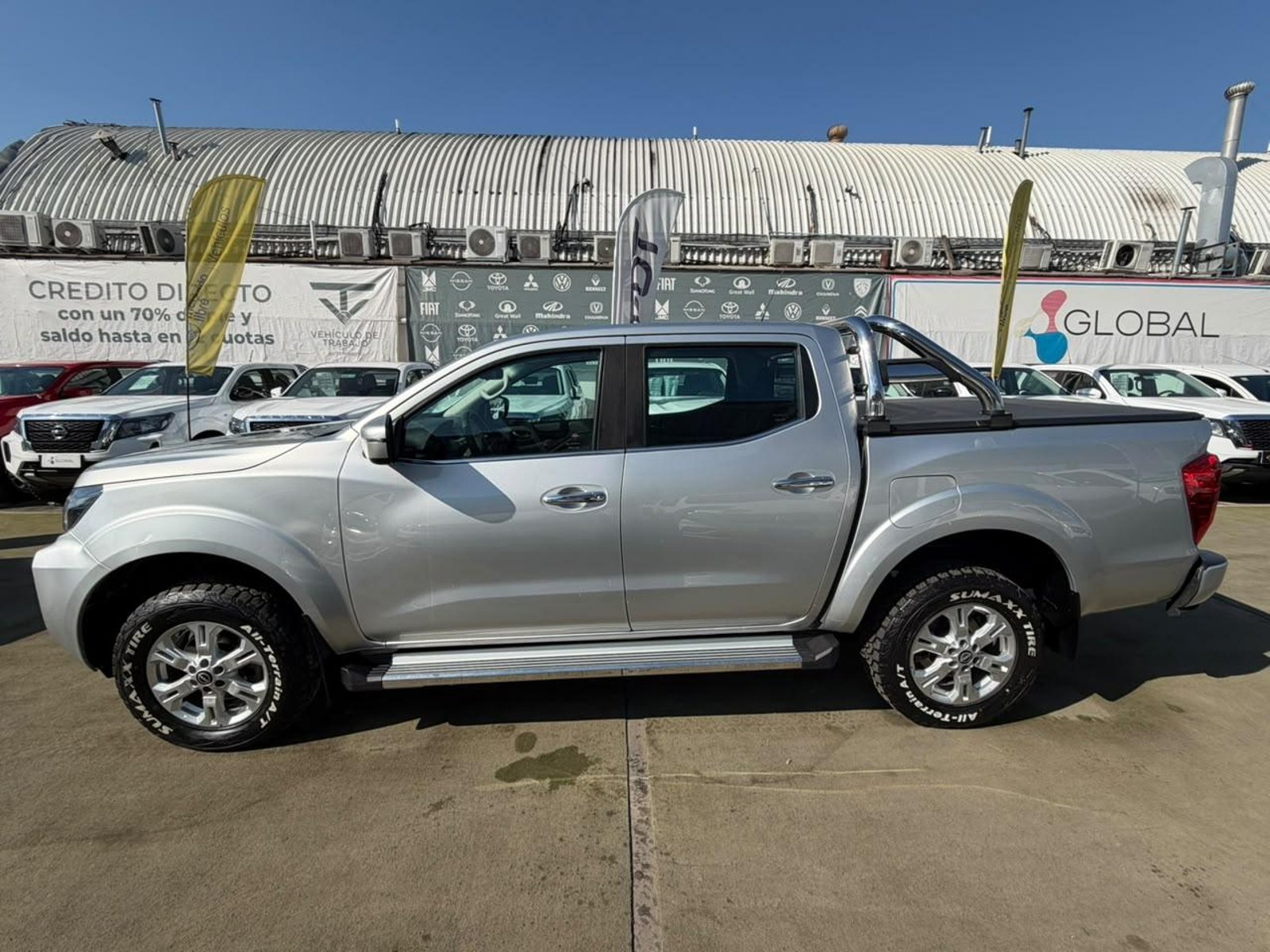Nissan NAVARA XE 4X4 AT 2.3 DIESEL 2024 - Foto 4 de 10