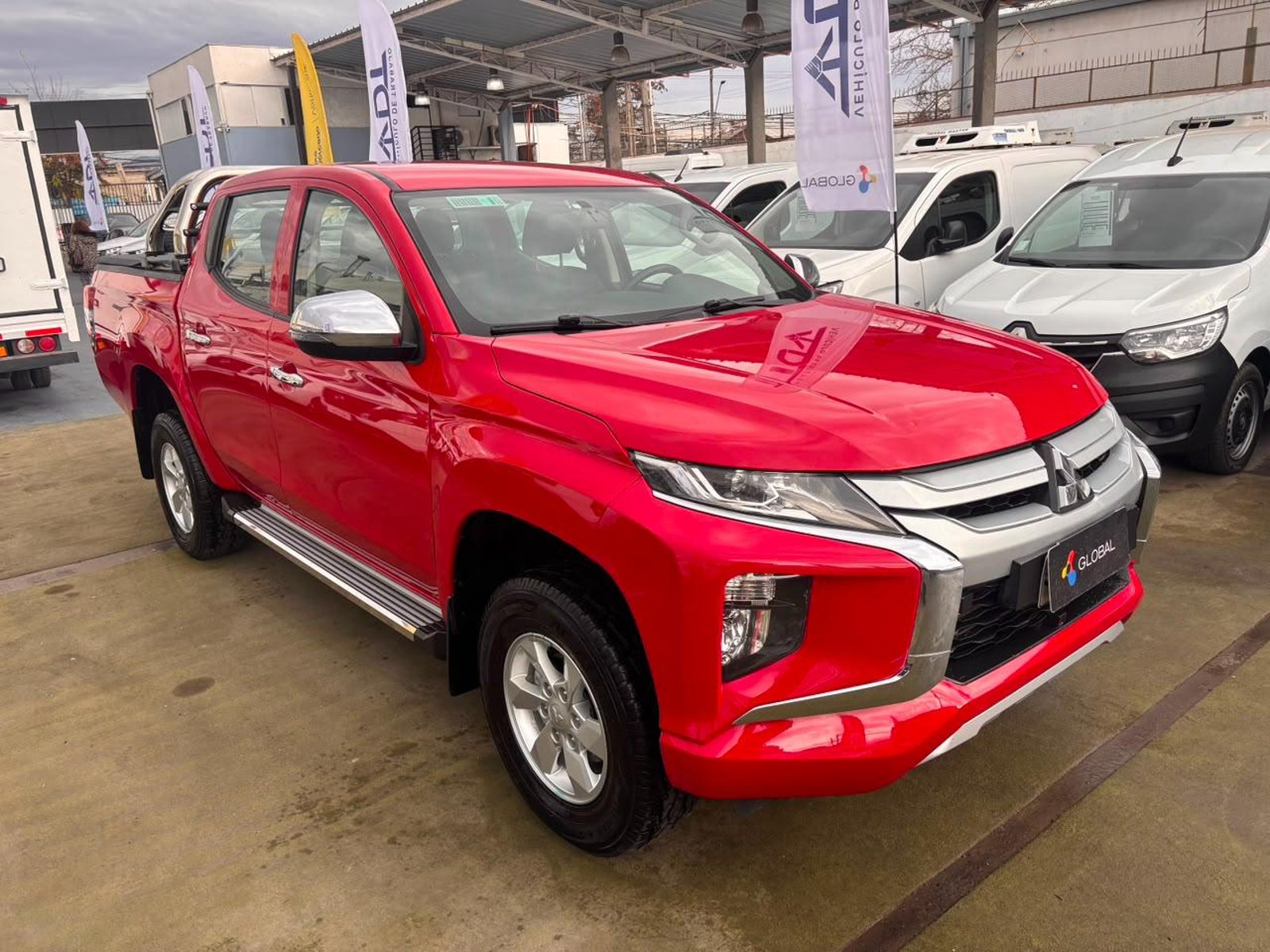Mitsubishi L200 2023 - Imagen 3 de 10
