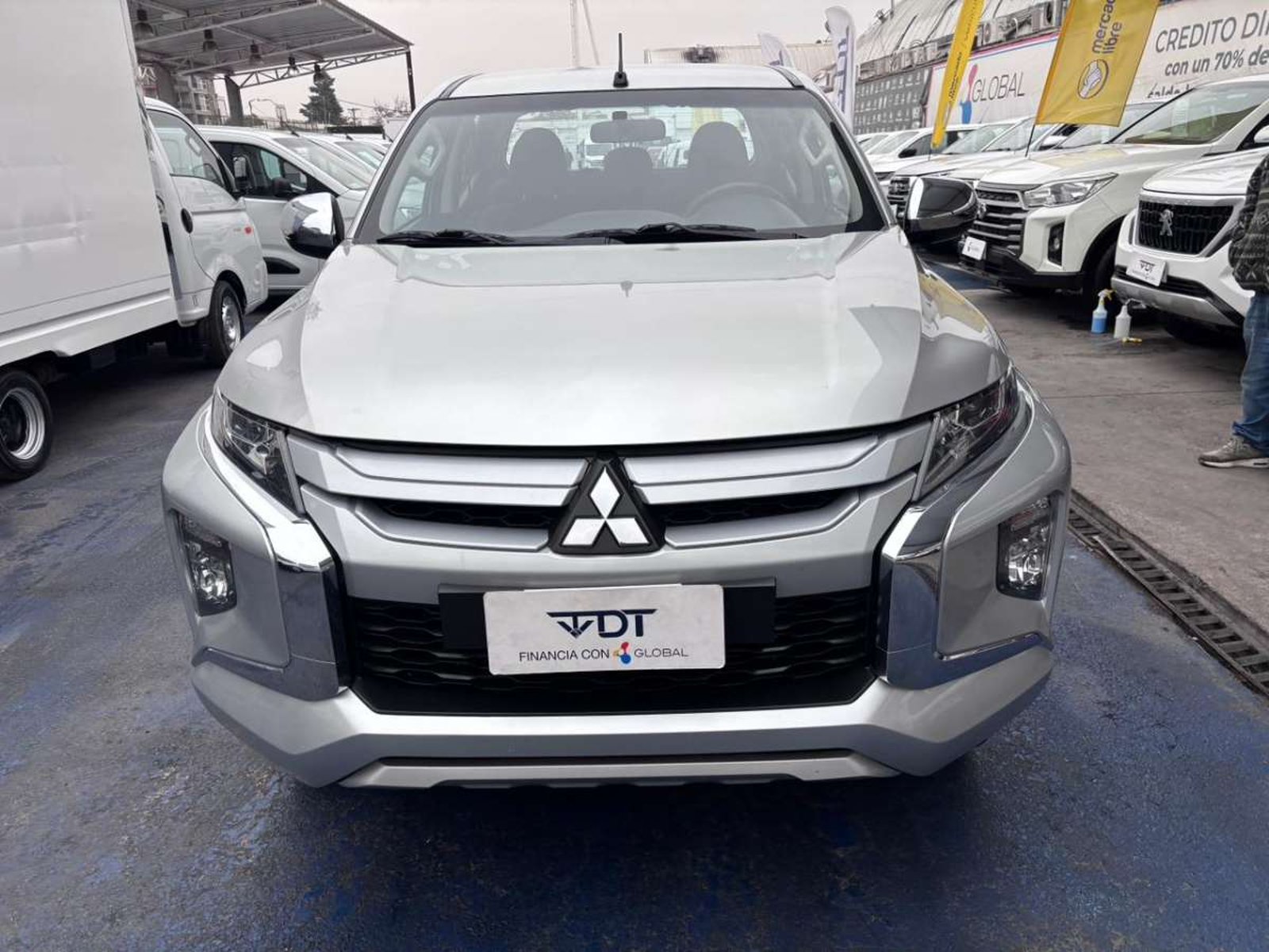 Mitsubishi L200 KATANA CRT 4X4 2.2 2024 - Foto 2 de 10