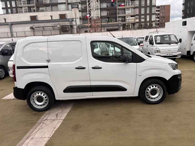 Peugeot PARTNER HDI 92 L1 1.6 2023 - Imagen 4 de 10