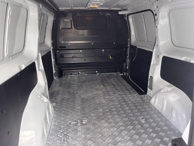 Peugeot EXPERT Premium Long 2.0 HDi 2023 - Imagen 9 de 10