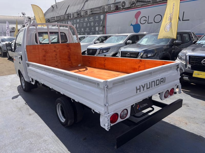 Hyundai PORTER II HI SUPER DOHC 2.5 2022 - Imagen 6 de 10