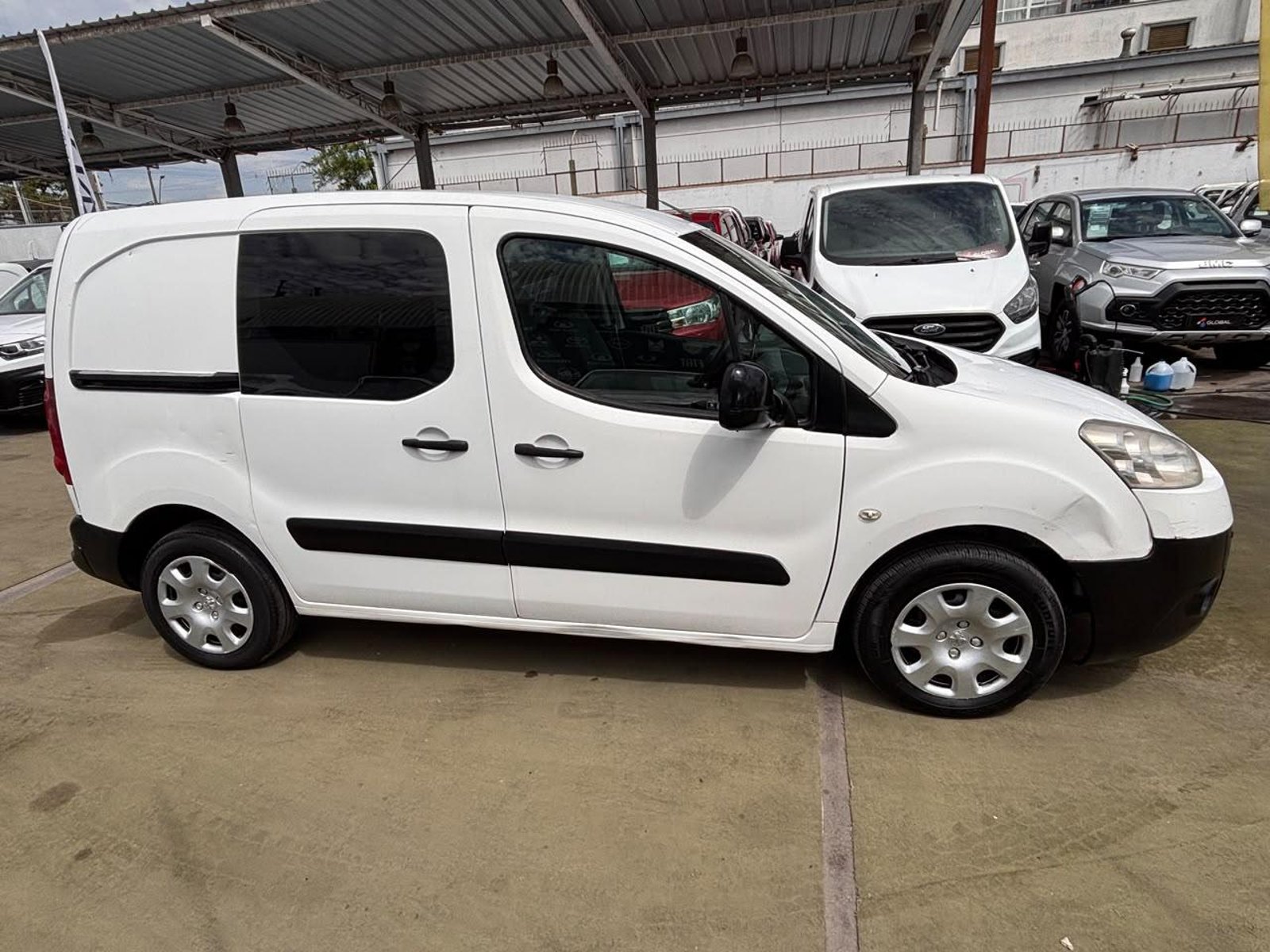 Peugeot PARTNER 2015 - Foto 4 de 10