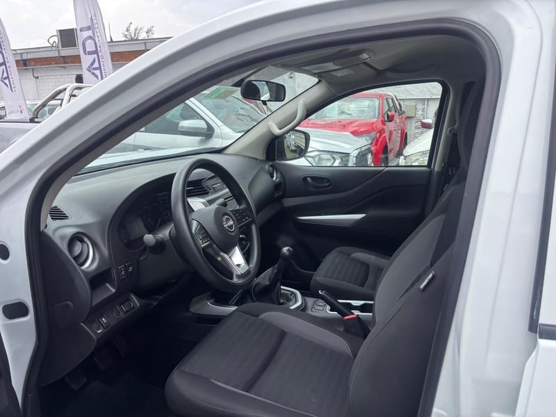 Nissan NAVARA XE 4X2 2.3 DIESEL 2024 - Imagen 10 de 10