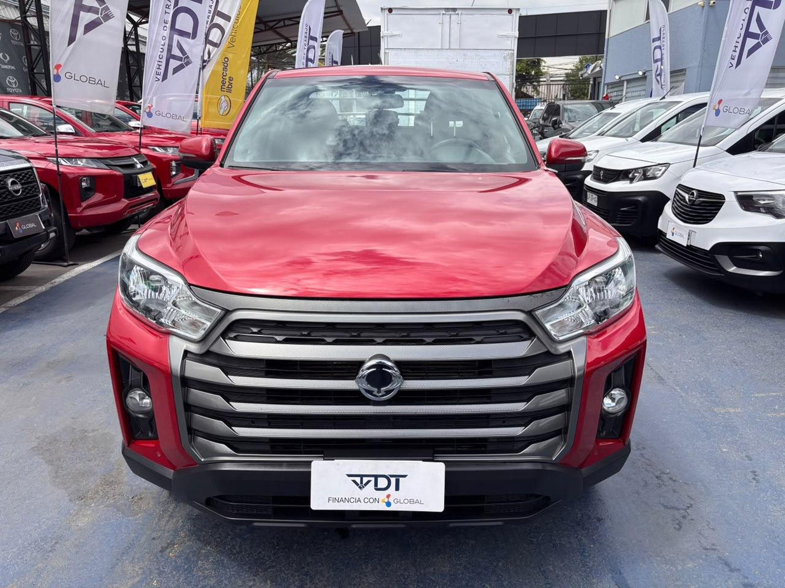 SsangYong Grand Musso GLX 2.2L 4X4 6MT 2024 - Foto 2 de 10