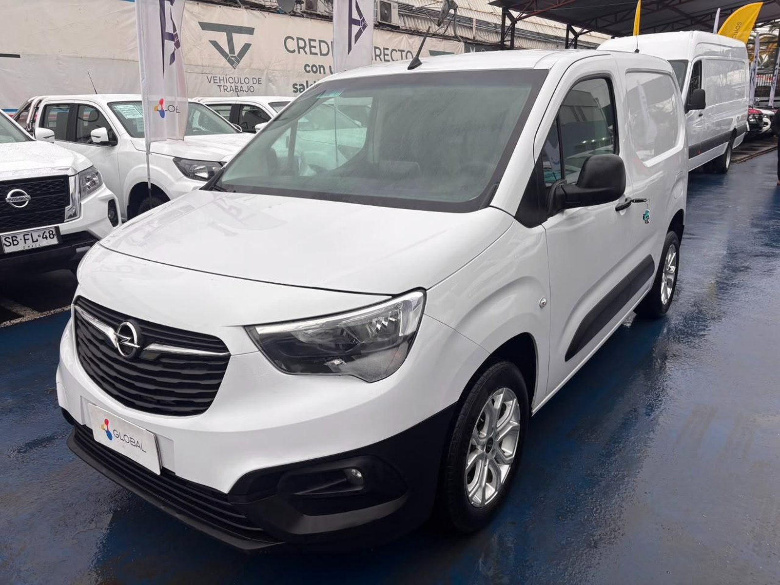 Opel COMBO 2023 - Foto 3 de 10