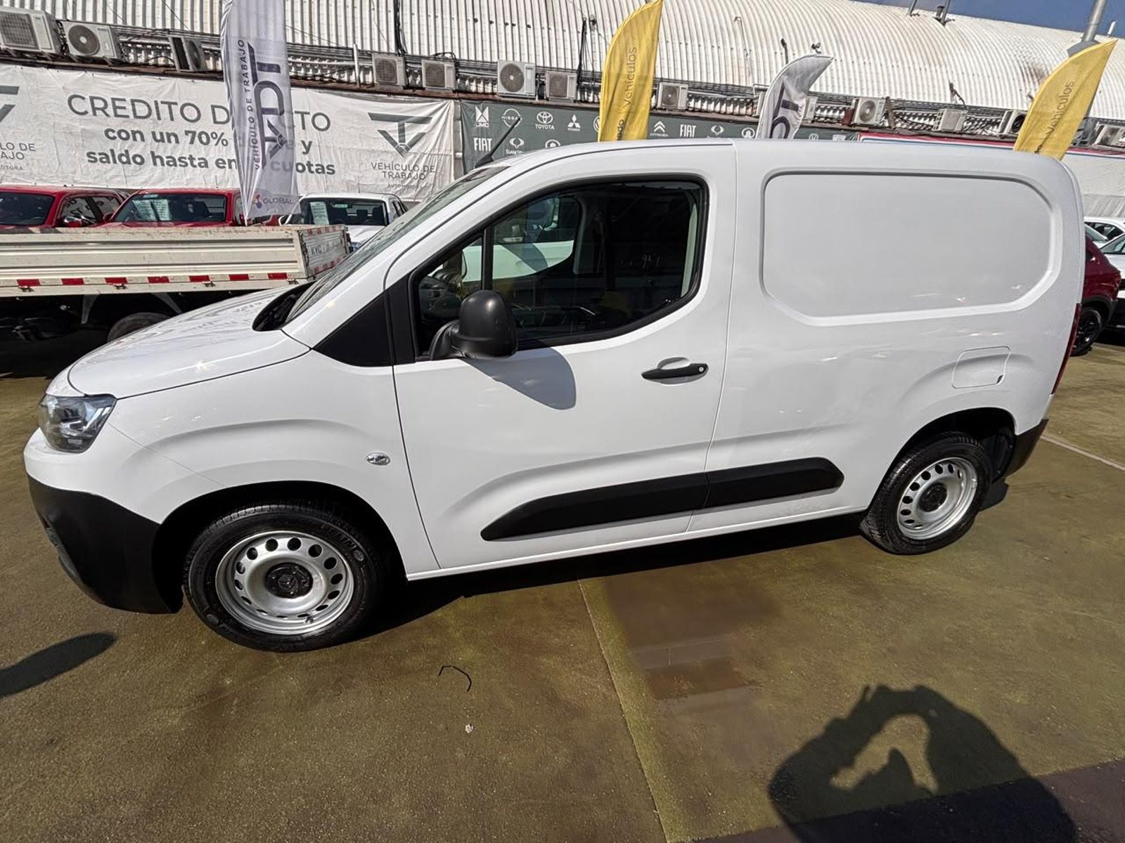 Citroën Berlingo 2024 - Foto 5 de 10