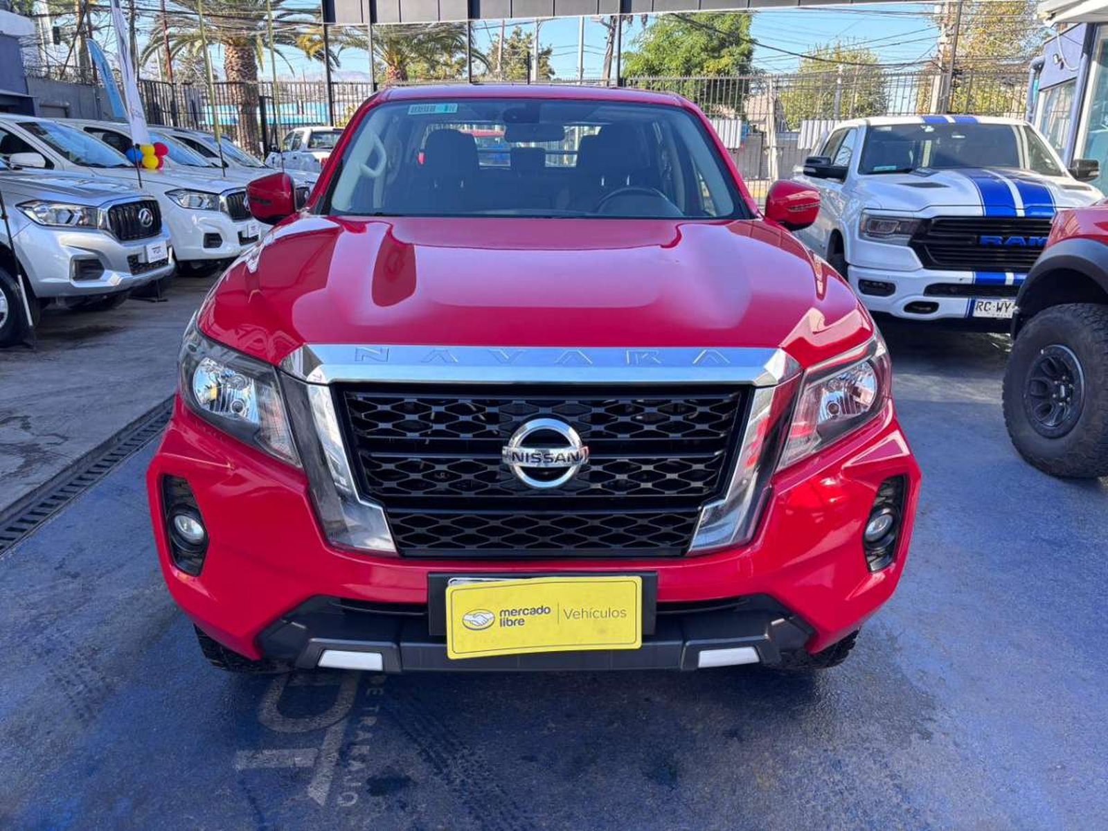 Nissan NAVARA D CAB 4X4 2.3 AT XE AT 4X4 2022 - Foto 2 de 10