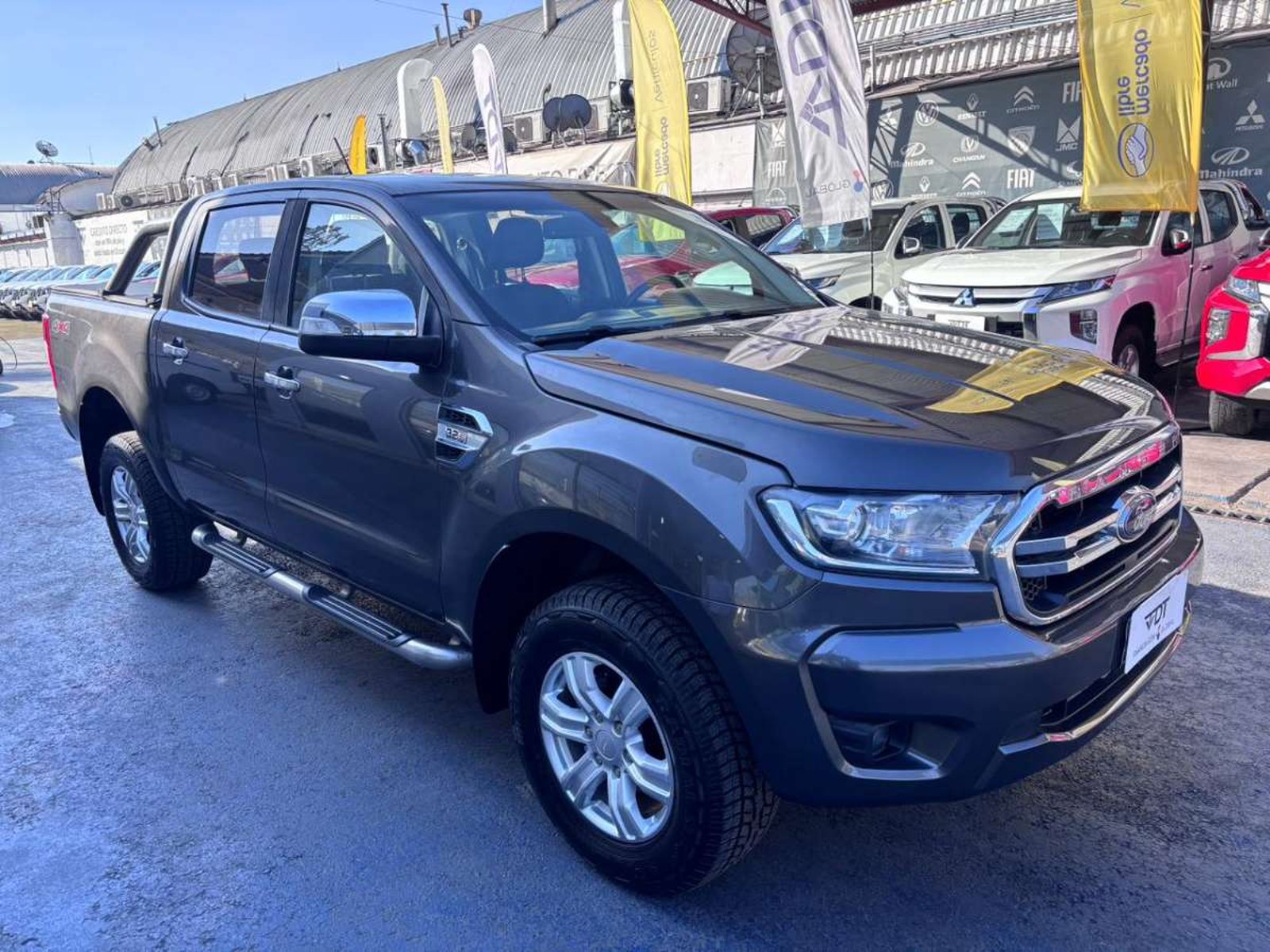 Ford RANGER DCAB 4X4 3.2 AUT XLT 4X4 2023 - Foto 3 de 10