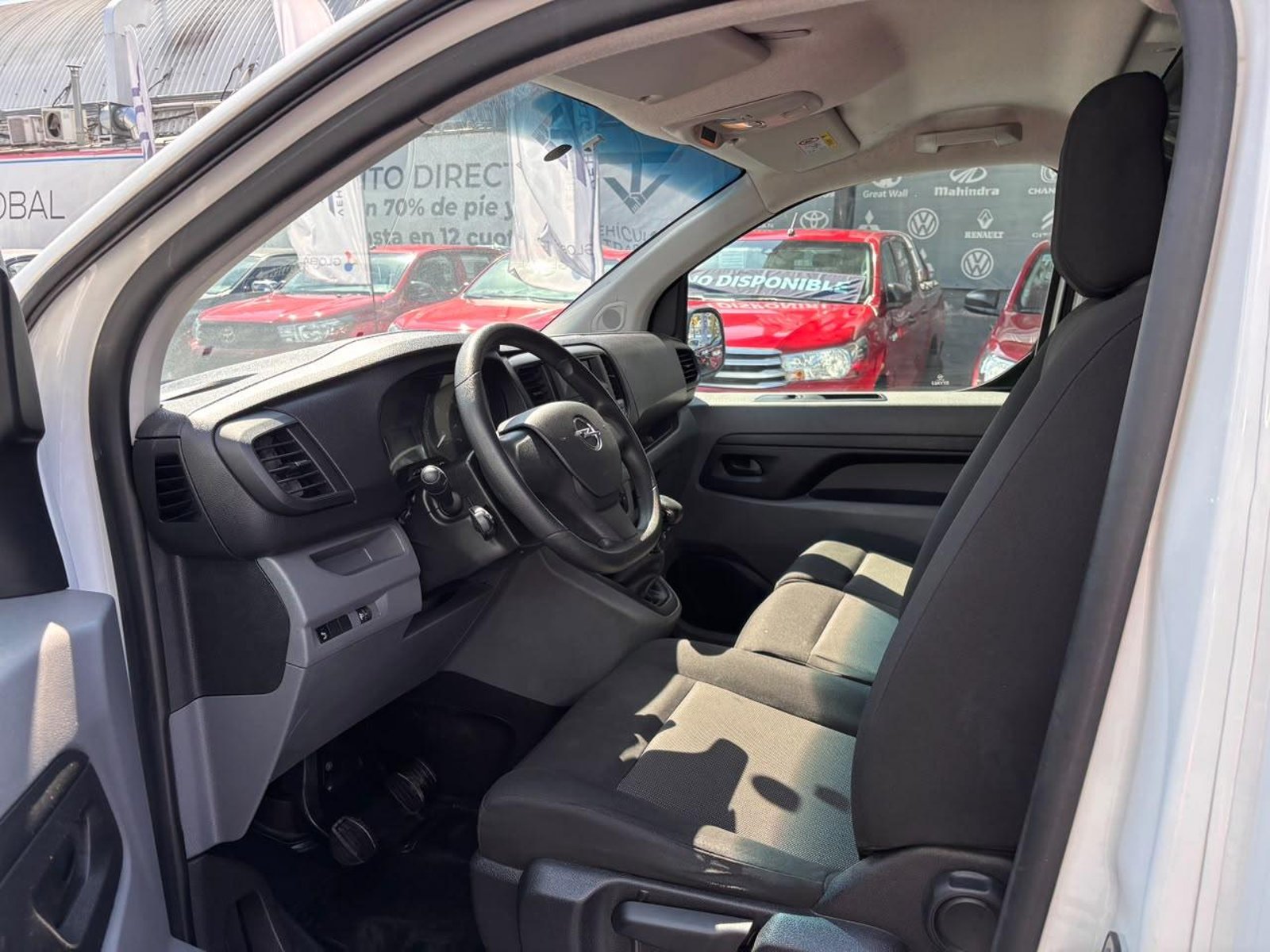 Opel VIVARO 2022 - Imagen 9 de 10