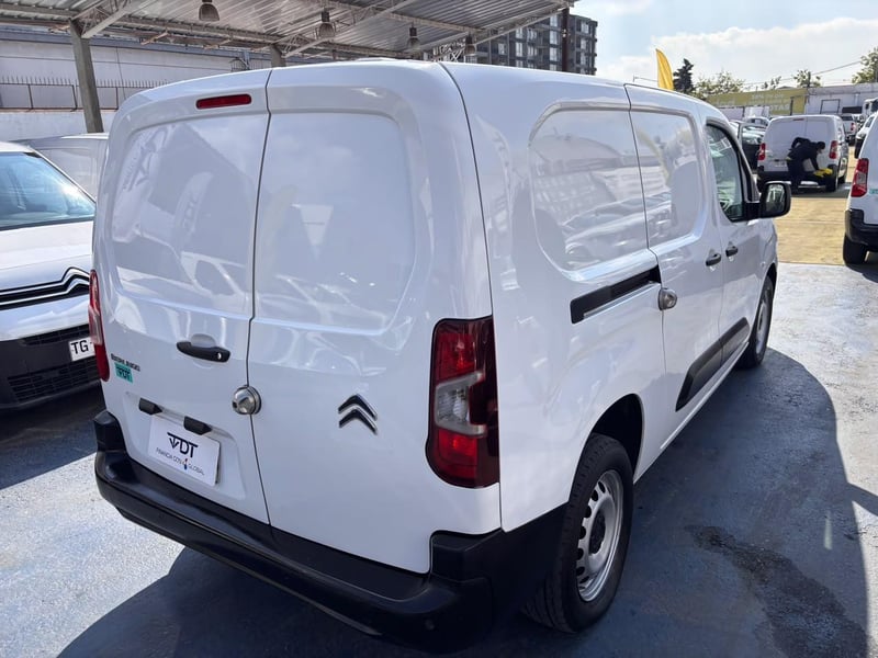 Citroën Berlingo XL 1.6 Diesel 2021 - Imagen 8 de 10