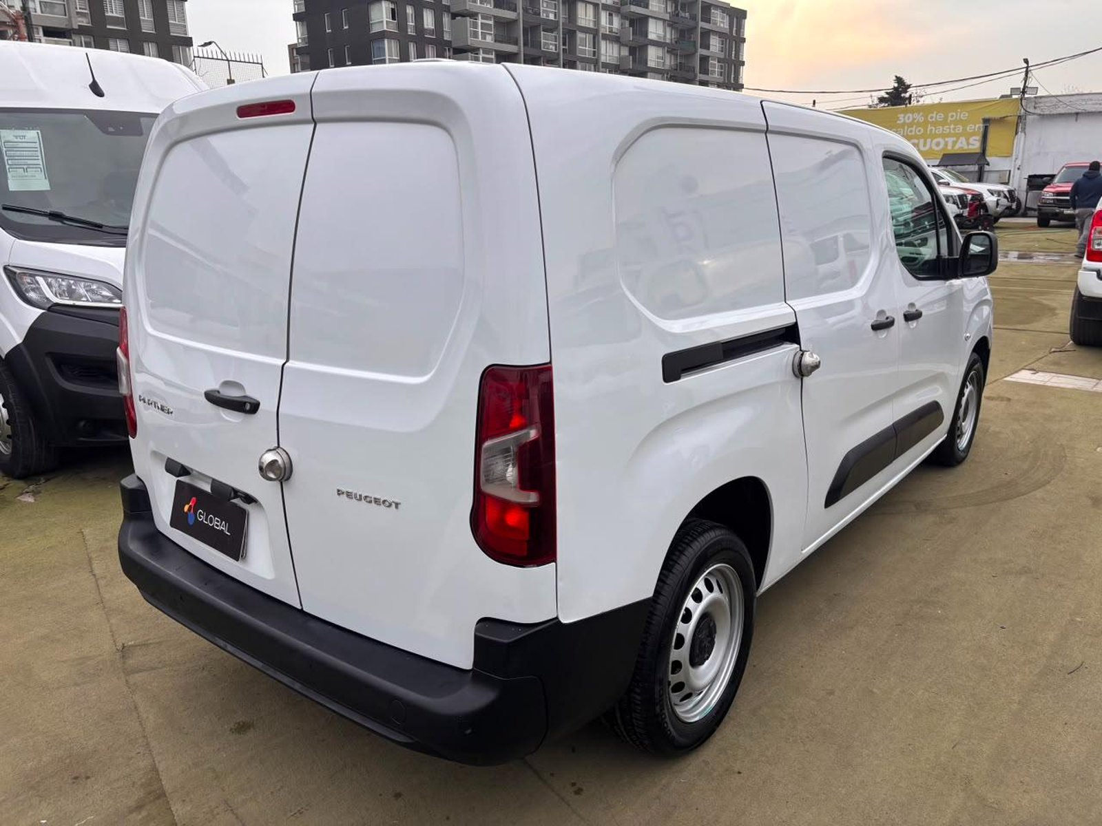 Peugeot PARTNER HDI 92 L2 1.6 L2 1.6 Diesel 2023 - Imagen 8 de 10