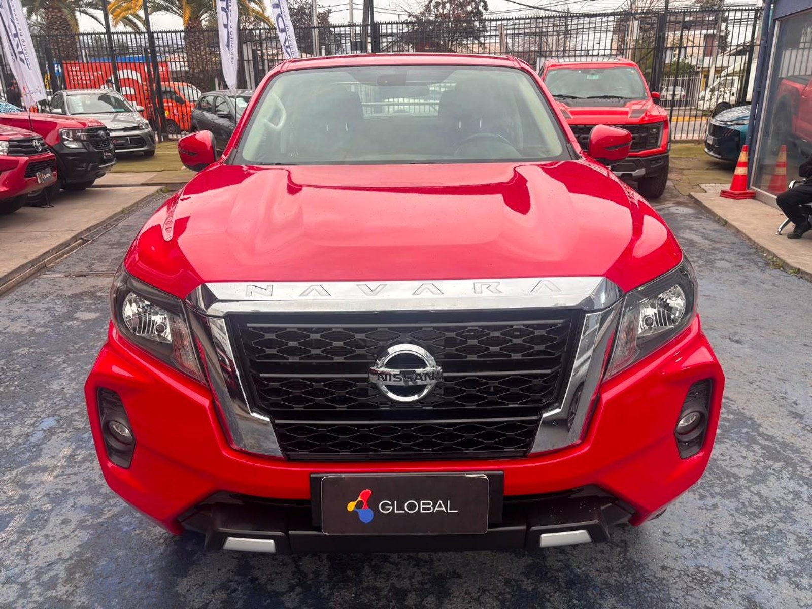 Nissan NAVARA XE 4X2 2.3 DIESEL 2022 - Foto 2 de 10