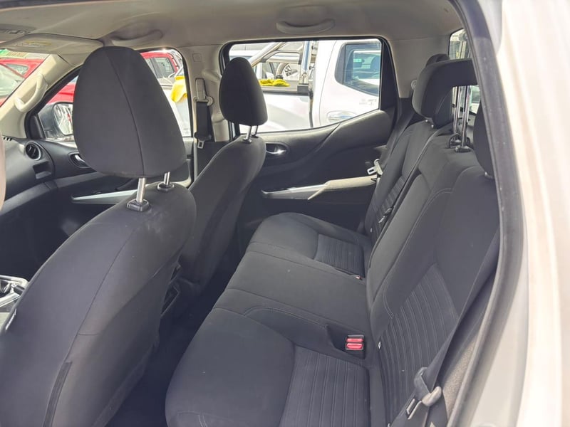 Nissan NAVARA XE 4X2 2.3 DIESEL 2023 - Imagen 9 de 10