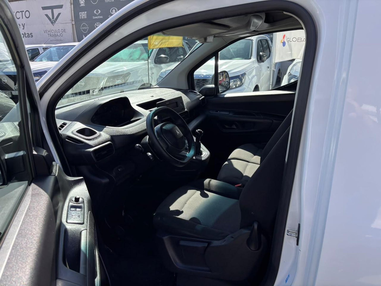 Peugeot PARTNER L1 1.6 Diesel 2021 - Imagen 10 de 10