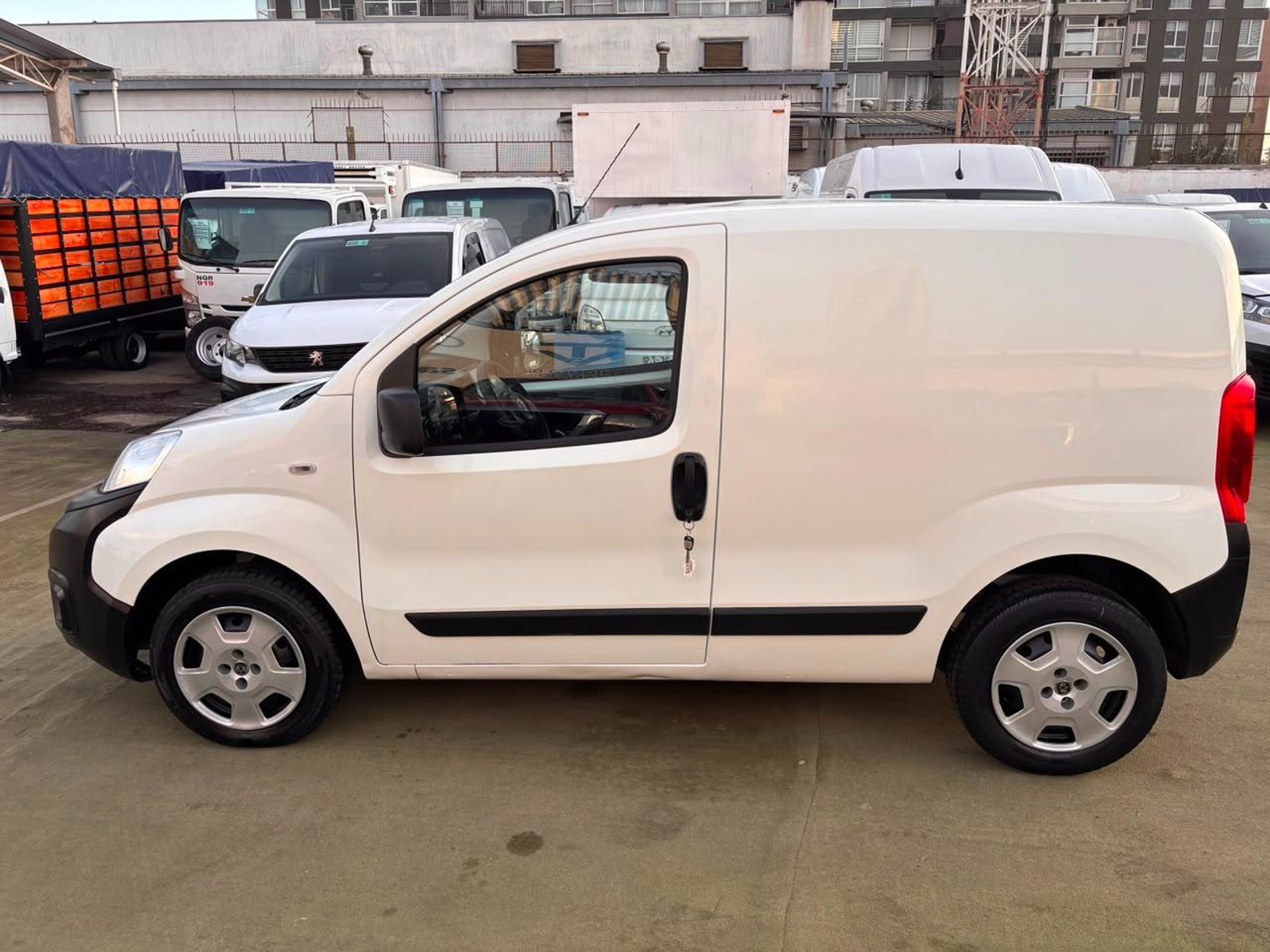 RAM VAN 700 CITY 2023 - Foto 4 de 10