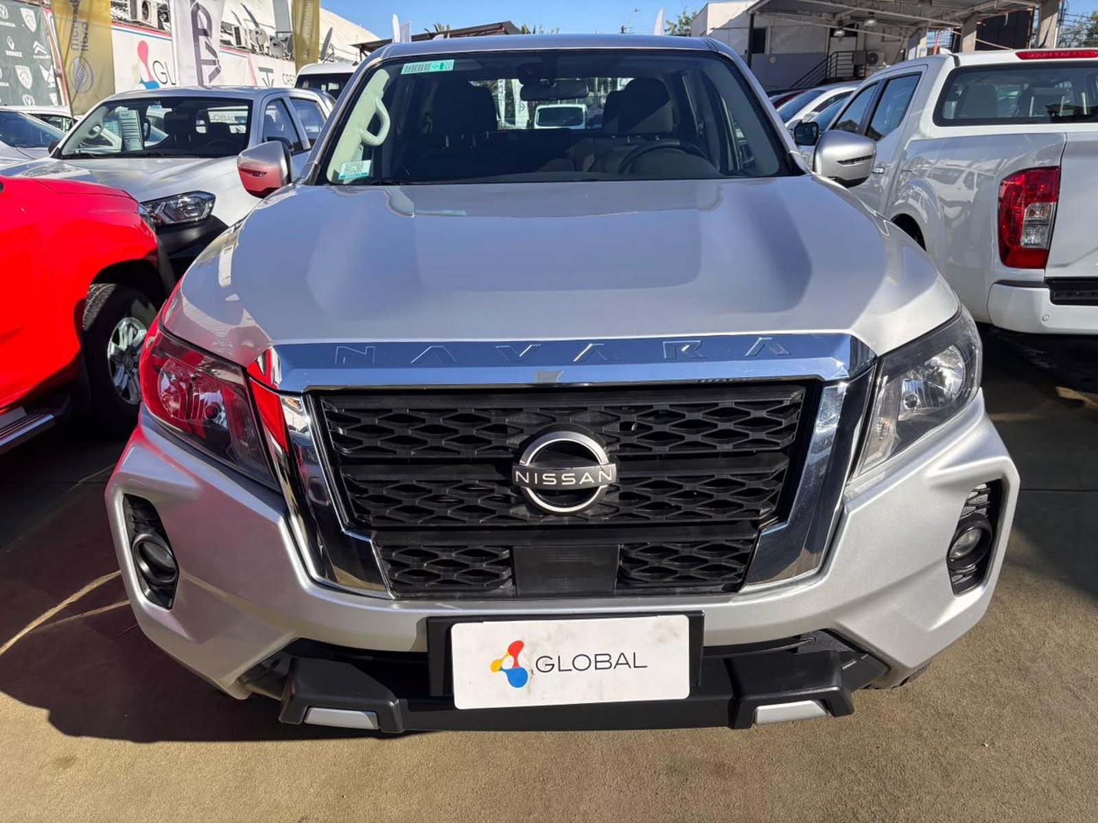 Nissan NAVARA XE 4X4 2.3 2023 - Foto 2 de 10