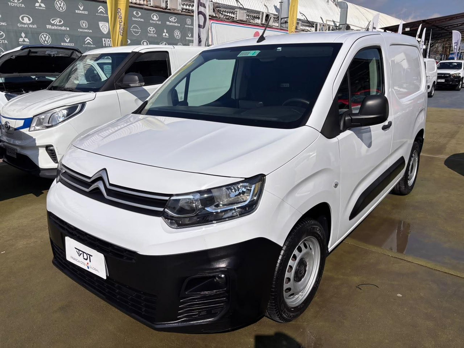 Citroën Berlingo 2024 - Foto 3 de 10