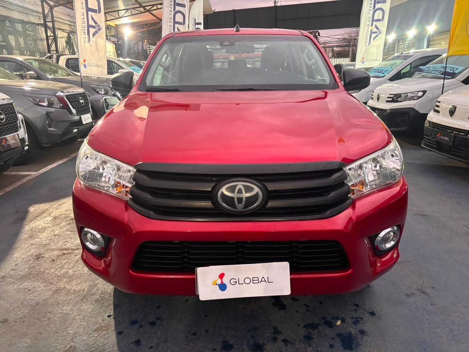 Toyota HILUX 2022 - Foto 2 de 10