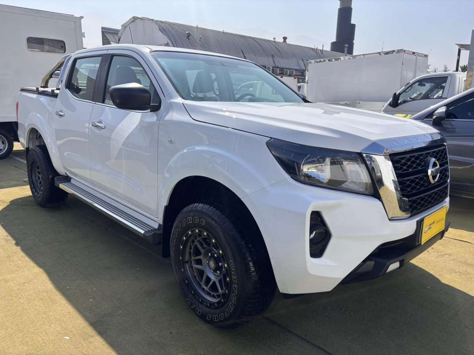 Nissan NAVARA D CAB MT 4X4 2.3 2022 - Foto 3 de 10