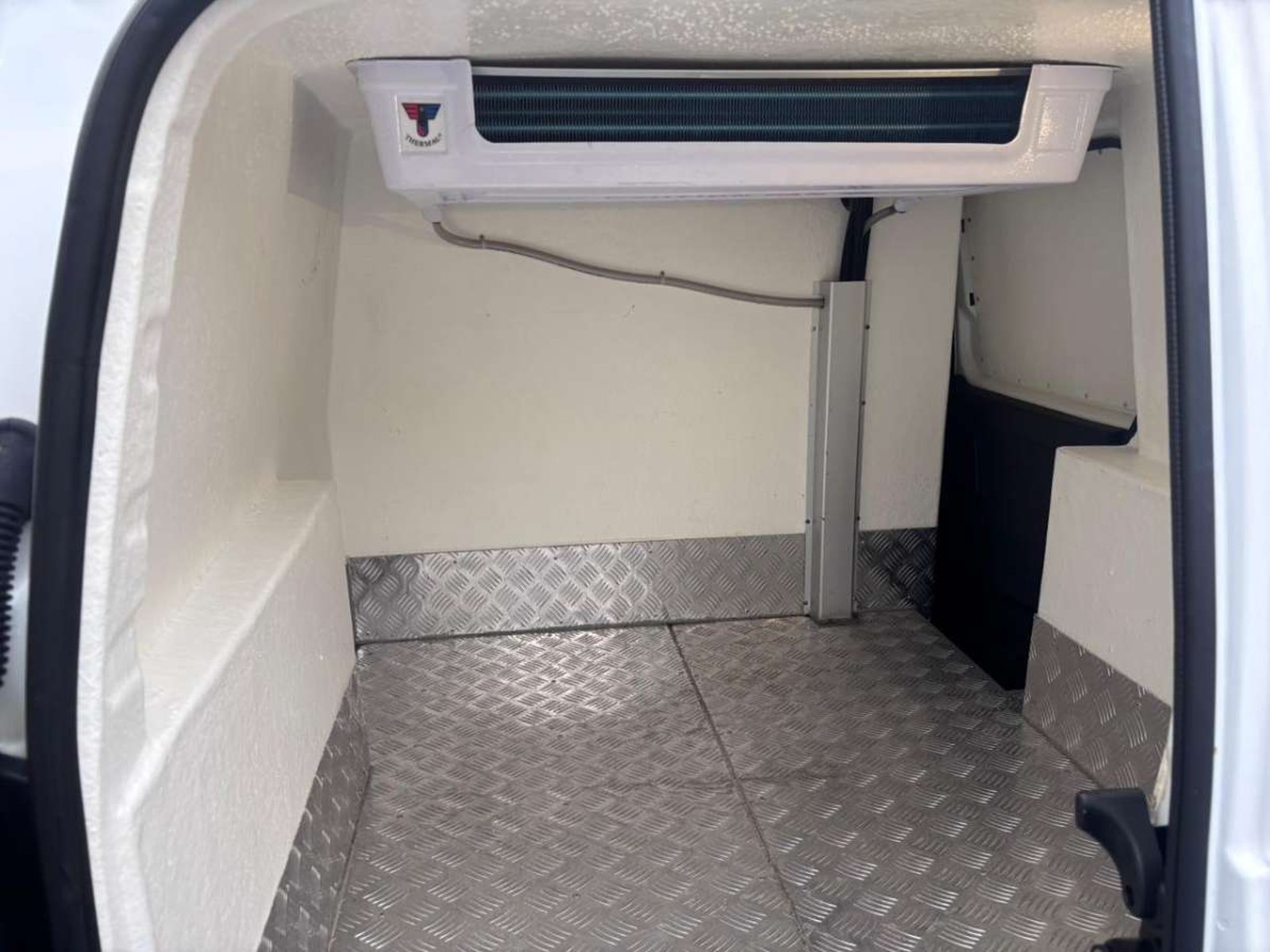 Peugeot PARTNER HDI 92 L1 1.6 2022 - Imagen 9 de 10