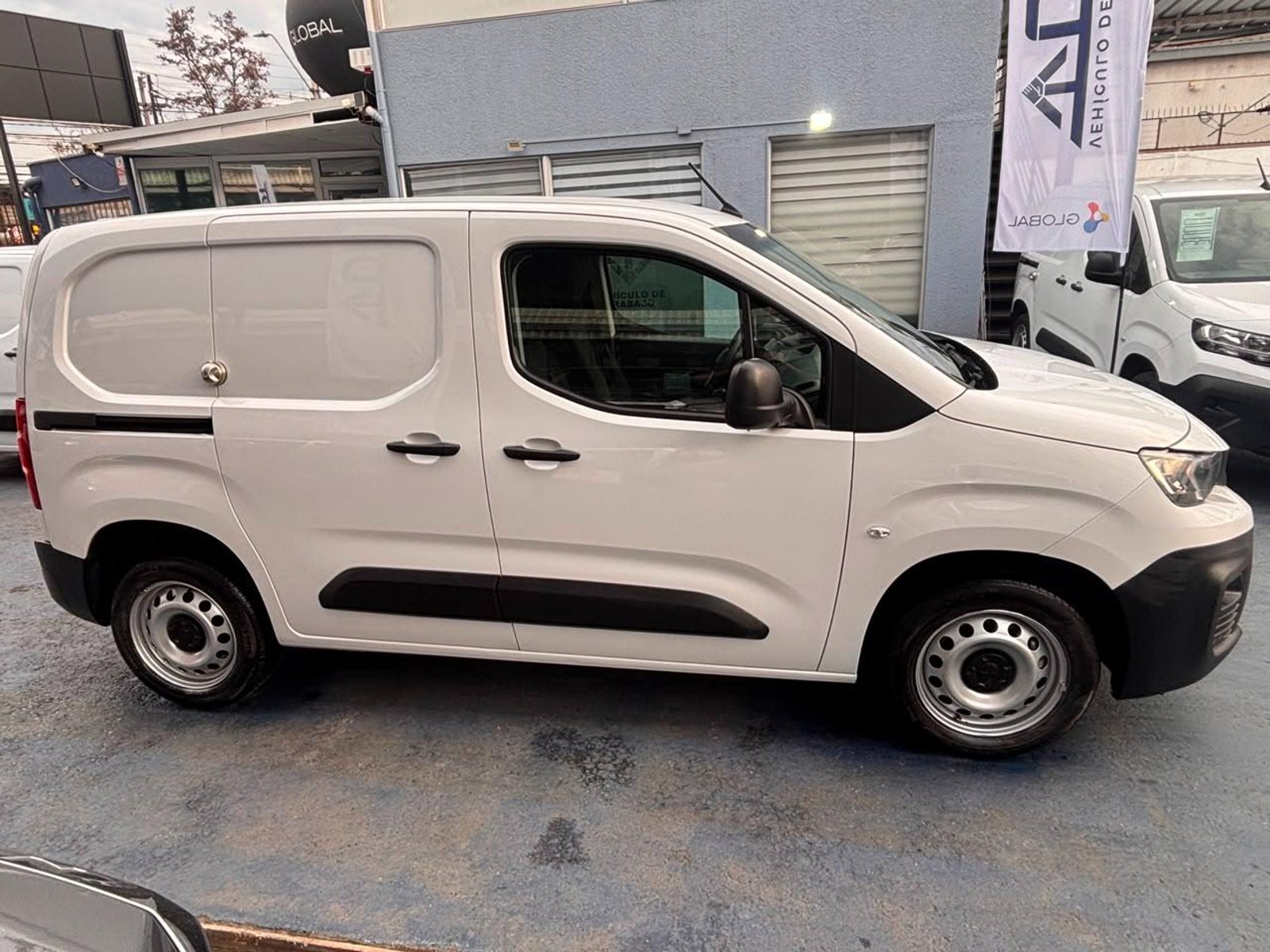 Peugeot PARTNER 2023 - Foto 5 de 10