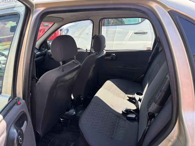 Chevrolet CORSA EXTRA PWR 1.6 2007 - Imagen 9 de 10