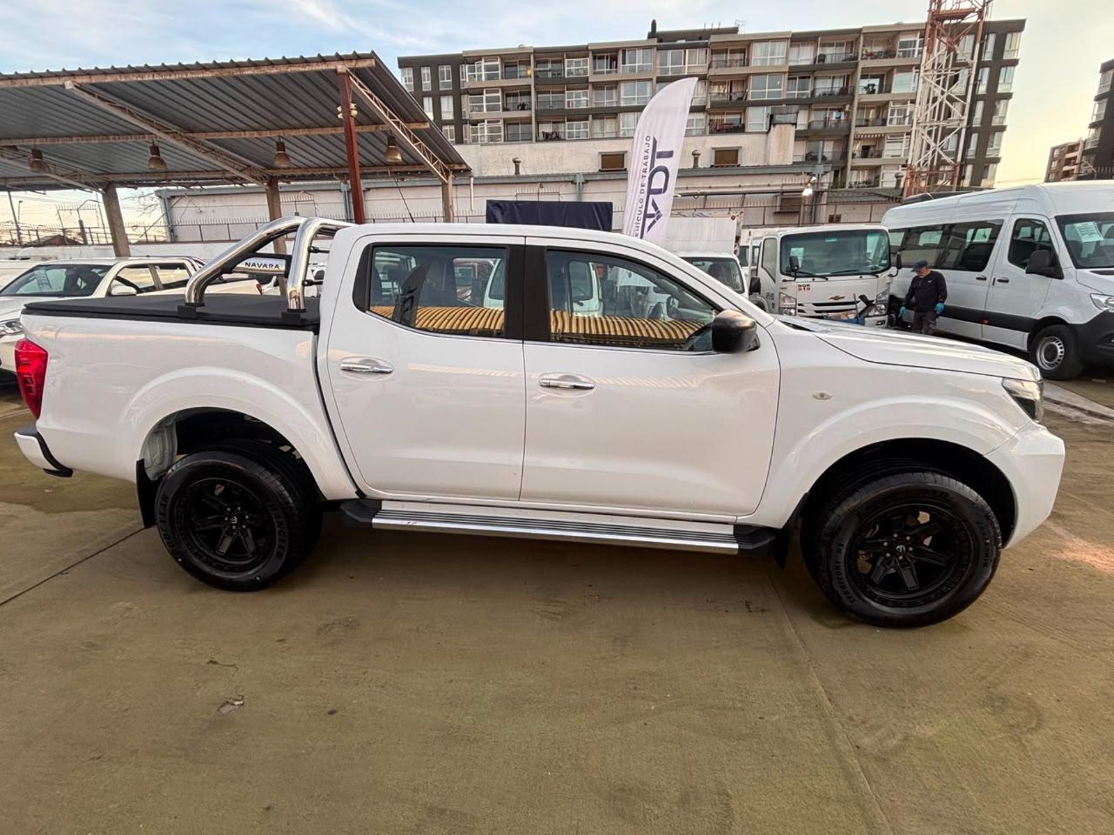 Nissan NAVARA SE 4X4 2.3 2022 - Imagen 4 de 10